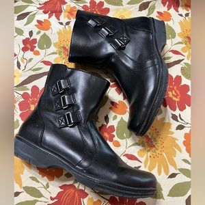 Life Stride Velocity Vocalize Zipper Ankle‎ Boots Size 9.5M Black EUC Side Zip.